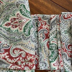 Tablecloth and napkins